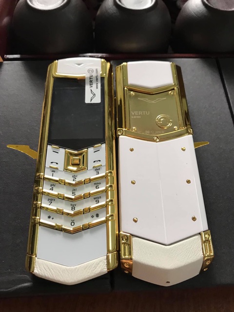 VERTU K8+ LƯNG ĐÁ GIÁ RẺ