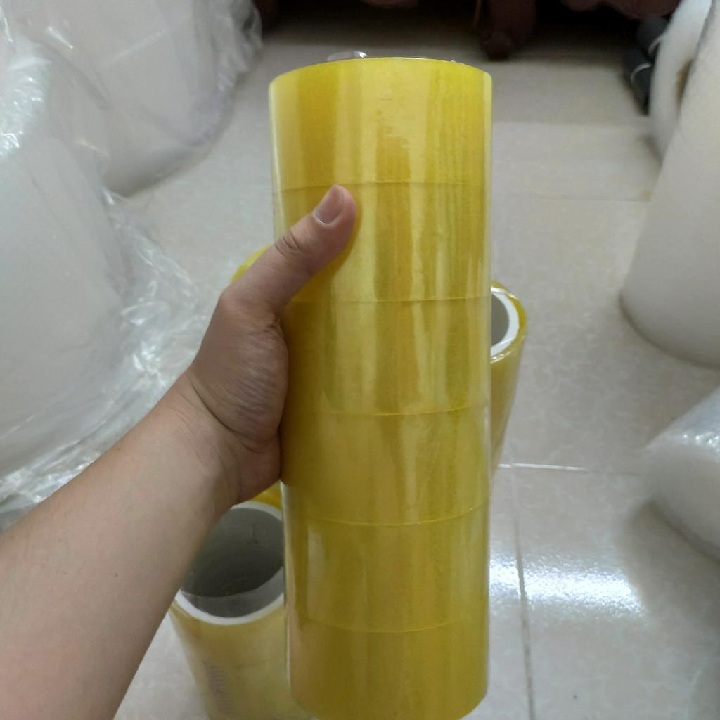 Băng dính dán thùng opp dai chắc khối lượng 200g/1 cuộn