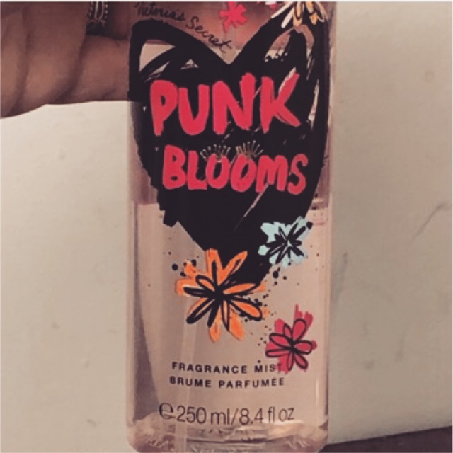 [𝗦𝗔𝗟𝗘]..::✨Xịt Body Mist Dưỡng Thể Victoria’s Secret &quot;Punk Bloom&quot; / Chuẩn Auth✨::..