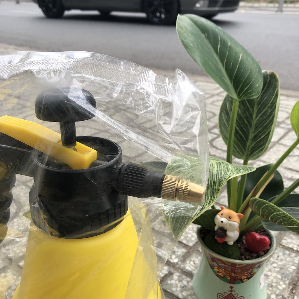 BÌNH XỊT 2L ĐỨC ĐẠT , BÌNH PHUN SƯƠNG 2 LÍT