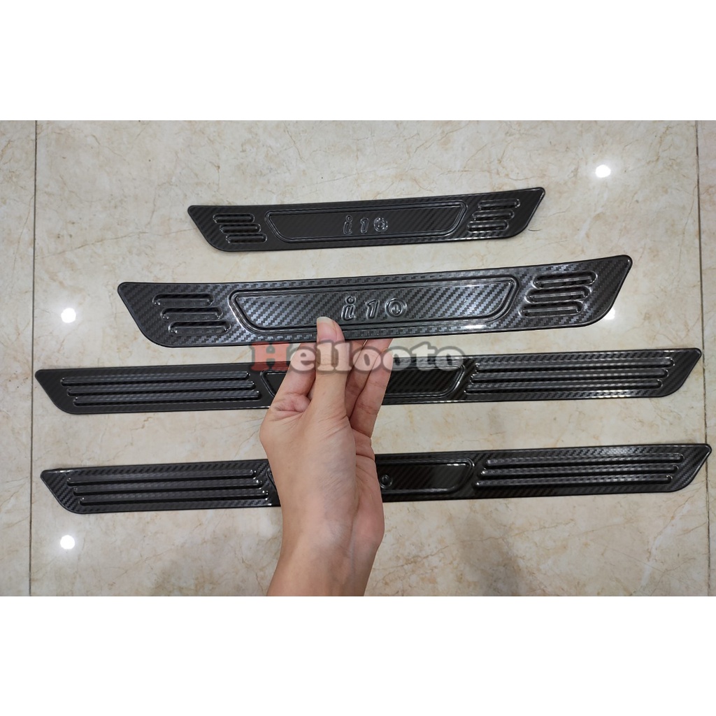 Ốp bậc cửa, Nẹp bước chân trong ngoài CARBON xe Hyundai Grand I10 2021 2022 vân Cacbon cao cấp