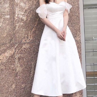Đầm trễ vai
