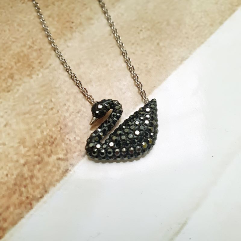 Dây chuyền SWAROVSKI thiên nga đen dây bạc size to