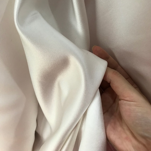 Tafta lụa trắng kem may áo cưới, đồ cưới, đầm xoè