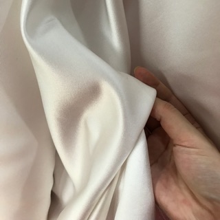 tafta lụa trắng kem