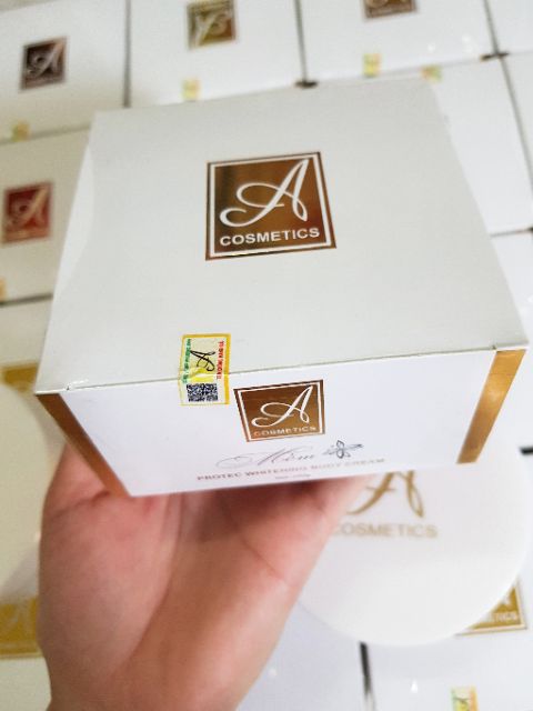 Kem dưỡng trắng da body siêu rẻ nhỉ | BigBuy360 - bigbuy360.vn