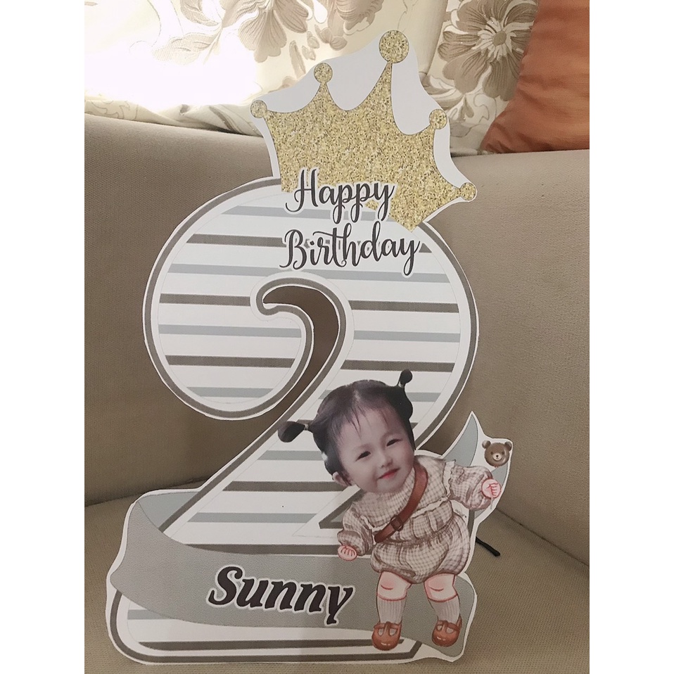 Chibi sinh nhật Mon Party (miễn phí thiết kế) Số tuổi chèn tên bé, chèn hình chibi sinh nhật cho bé cao 40cm