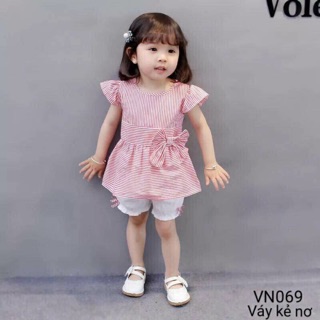 Váy kẻ nơ