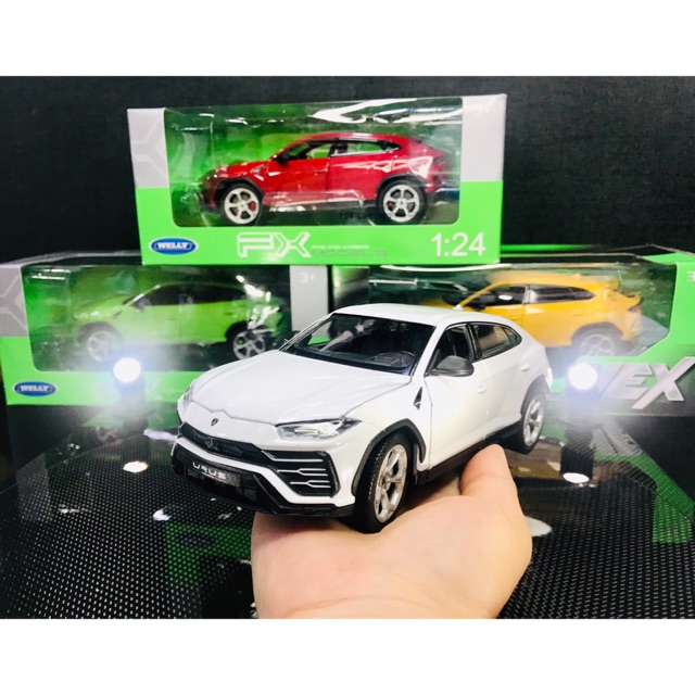 Xe Mô Hình Lamborghini Urus 1:24 Welly (Trắng)