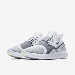 Giày Nike LunarCharge Auth