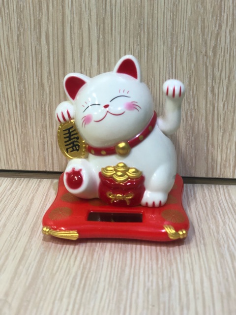 Mèo thần tài vẫy tay xài năng lượng ánh sáng | BigBuy360 - bigbuy360.vn