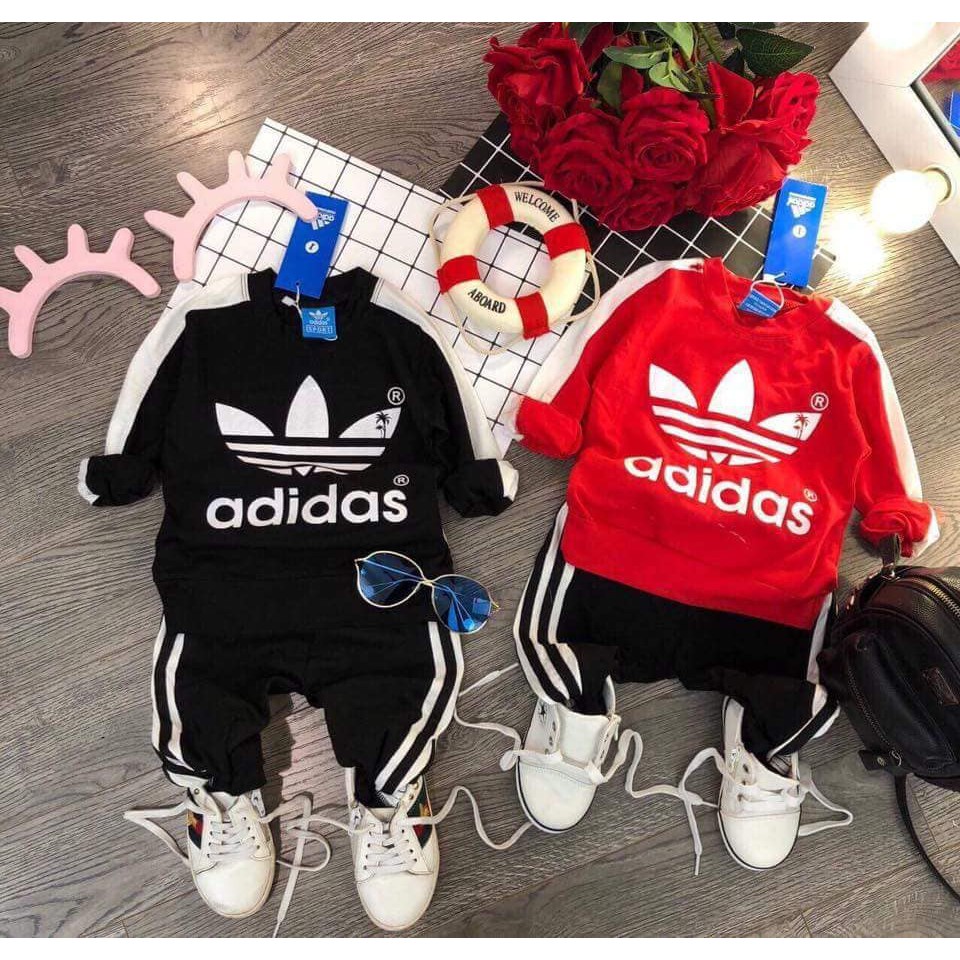 Set thể thao tay dài  Adidas bé gái