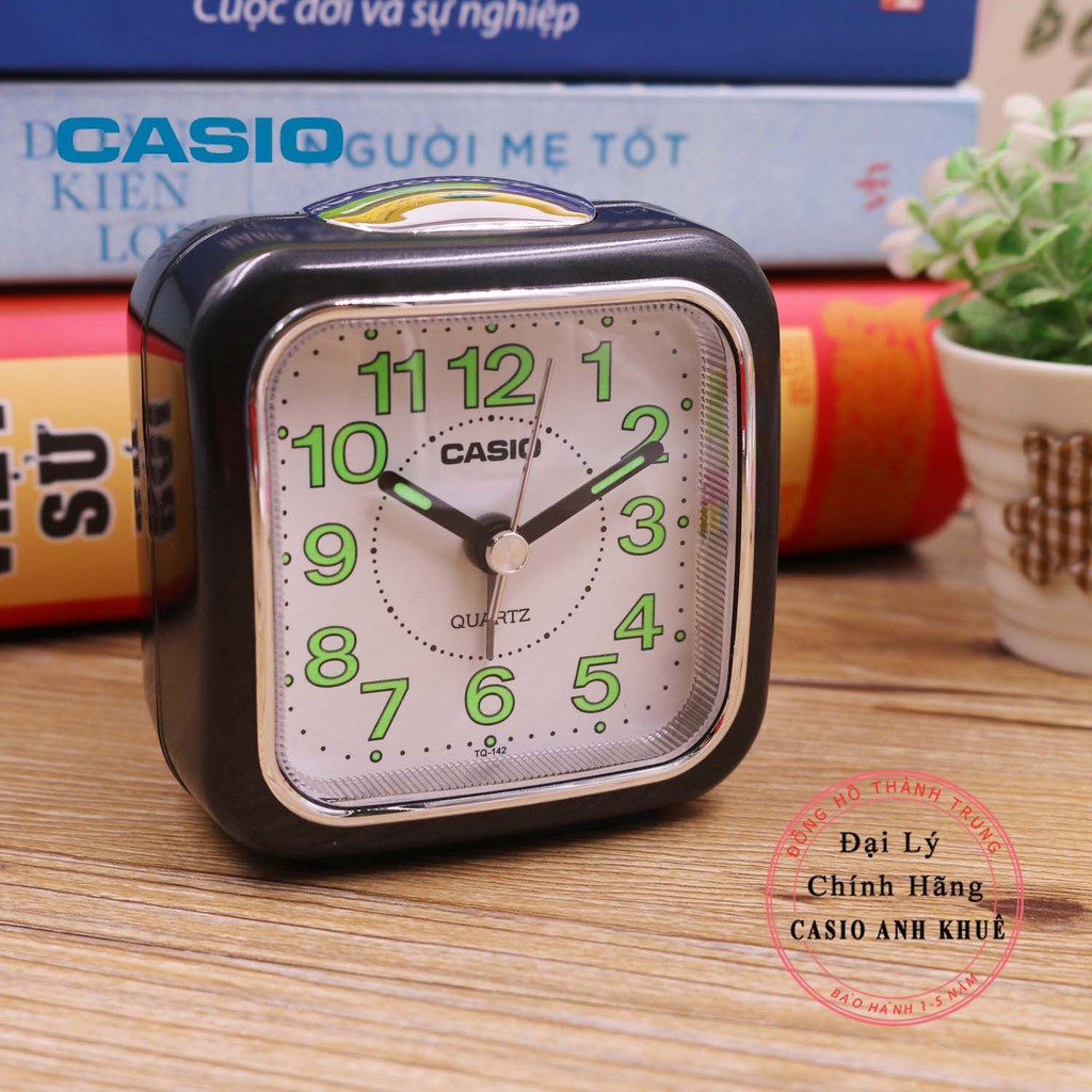 Đồng hồ để bàn Casio TQ-142-1DFcó báo thức, dạ quang ( 7.7×7.2×4.9 cm )