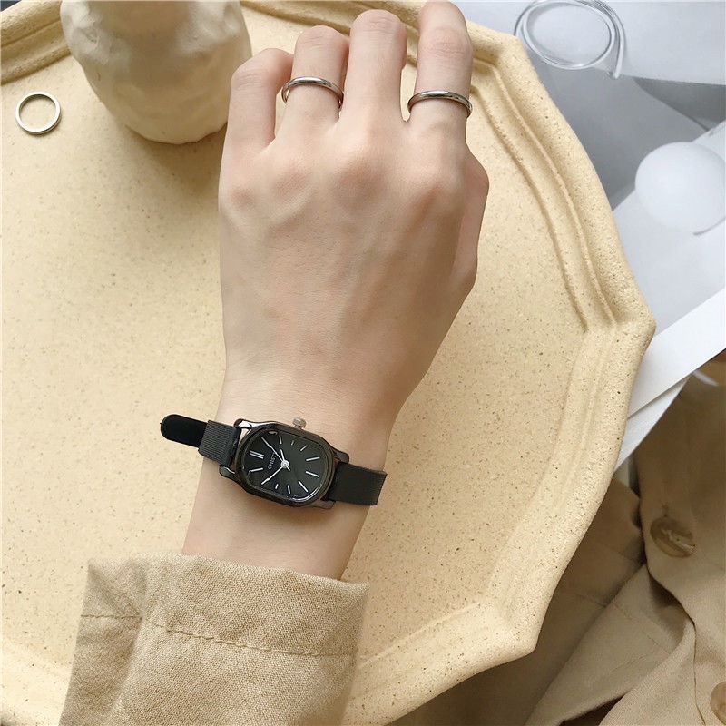 Đồng hồ nữ thương hiệu Chiste dây nhựa PU dẻo  mặt nhỏ giá rẻ mang phong cách vintage khí chất | BigBuy360 - bigbuy360.vn