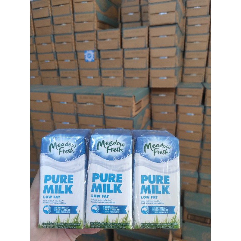 Sữa Tươi Medow fresh Ít béo 200ml - Date T3/24