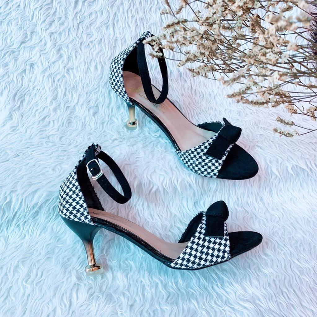 Giày cao gót nhọn 7p quai bản chéo caro kết nơ nữ tính - SD09