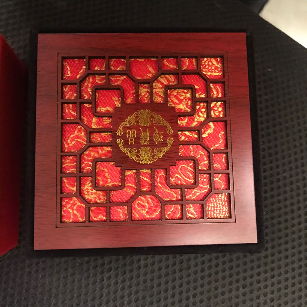 Mọc - Hộp đựng chuỗi bằng nhung khung gỗ size 10x10x4,5cm | BigBuy360 - bigbuy360.vn