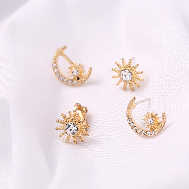 Khuyên tai kẹp không bấm lỗ chốt cố định K217 bằng nhựa hình mặt trăng đính đá dáng ngắn Leous Accessories