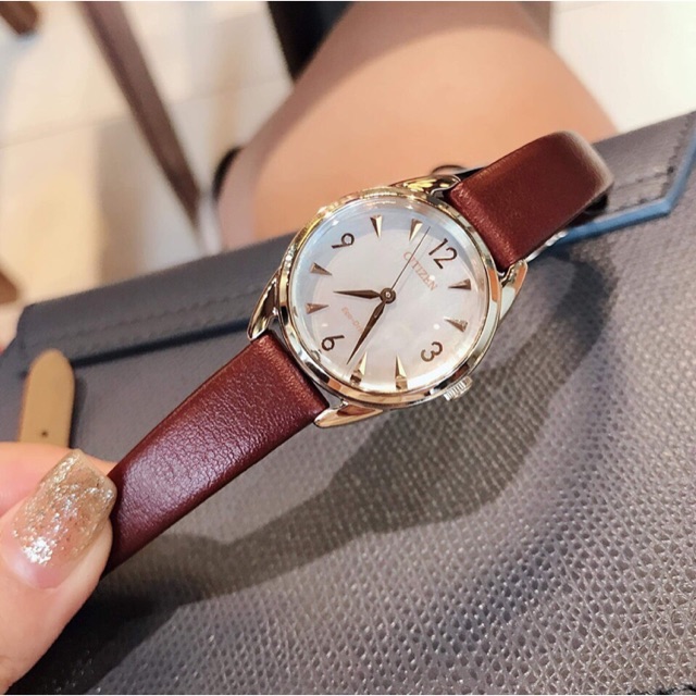 Đồng hồ nữ Citizen EM0683-04D