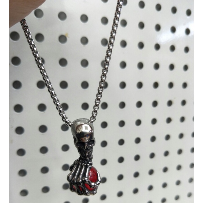 Men's Skull Ghost Claw Pendant Male Domineering Rock Ghost Necklace Fashion Personality