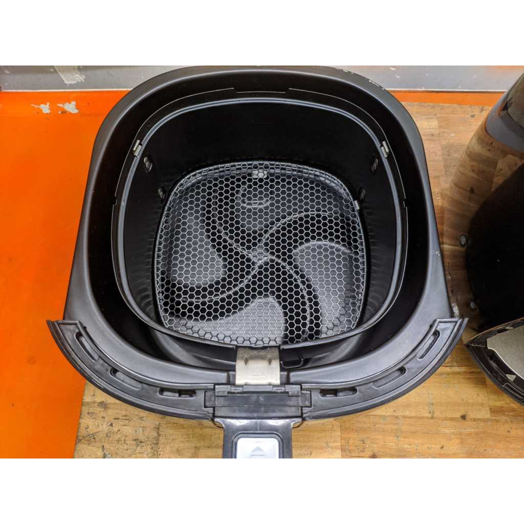 Nồi chiên KO dầu PHILIPS HD9530 Trưng Bày nướng 800 gram Bh 1 năm giá 3,8 triệu.