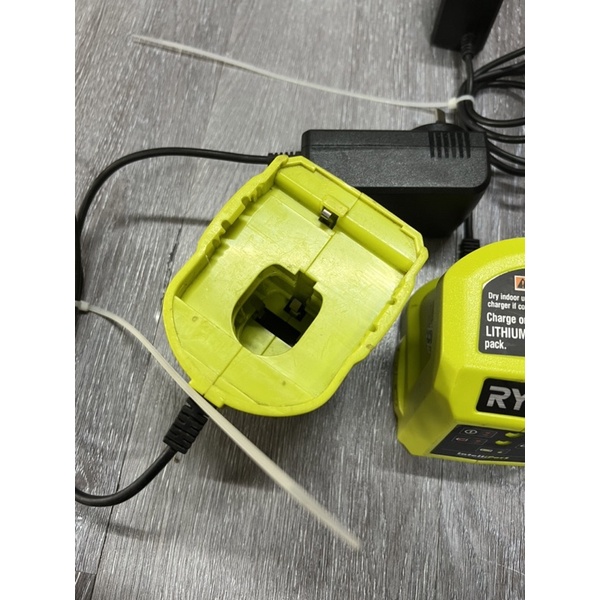 Sạc pin ryobi 18v