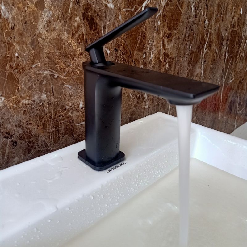 Vòi lavabo nóng lạnh