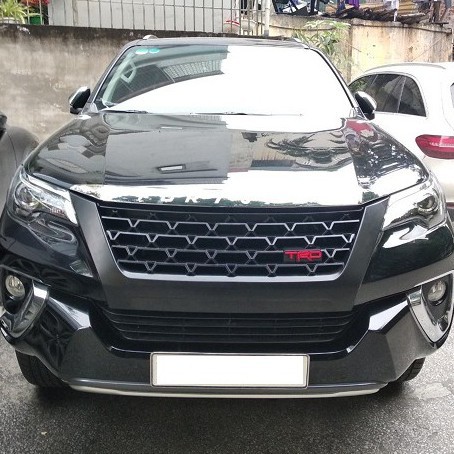 Mặt CALANG thay thế cho xe Toyota Fortuner 2017-2019 TRD mặt hốc rộng chữ nổi đỏ TRO