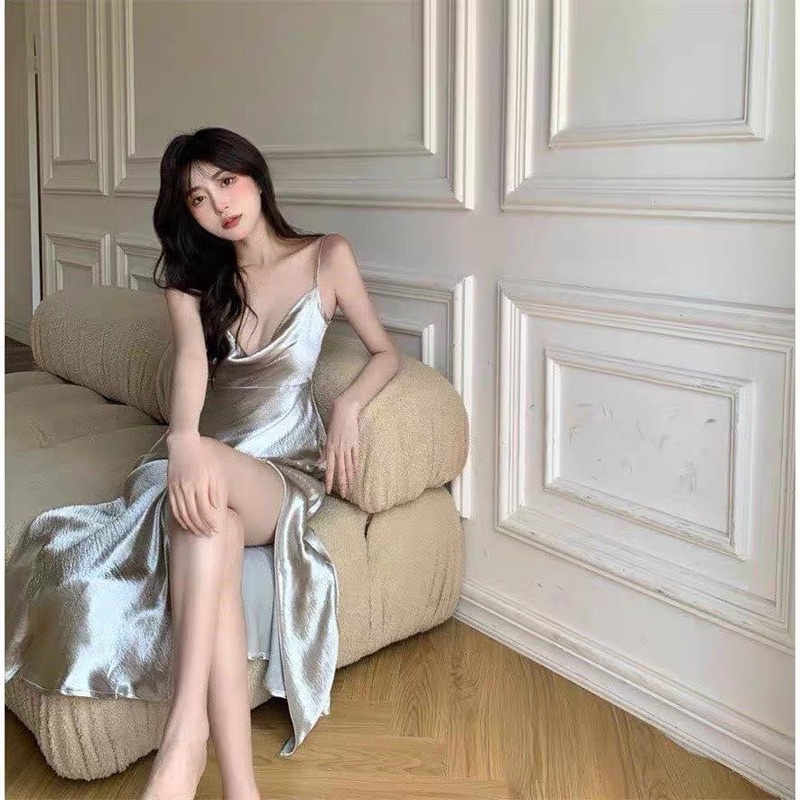 Váy lụa hai xẻ tà cao sexy