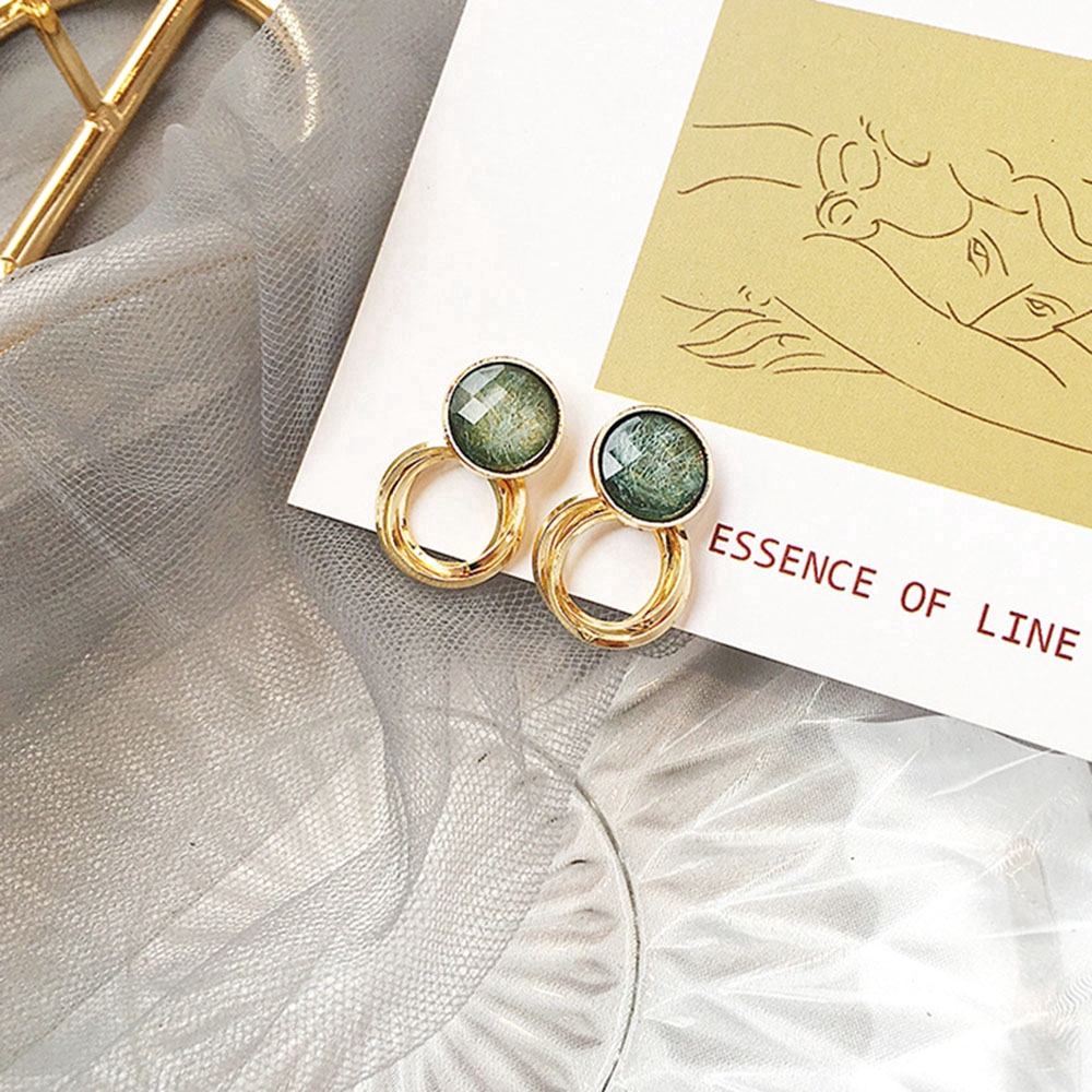 Đôi khuyên tai dáng tròn phong cách Hàn Quốc thời trang