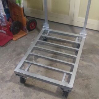 Xe đẩy và kéo hàng 4 bánh