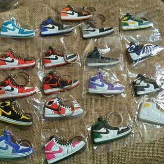 móc khóa giày sneaker combo 50 cái