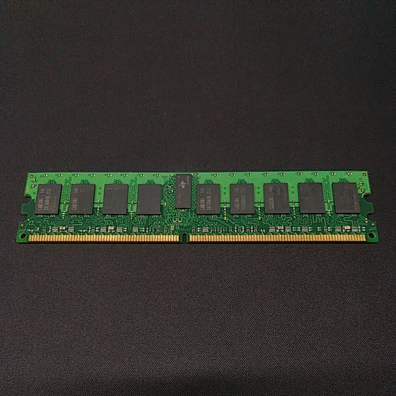 DDR2  4G  Bus 3200 ECC Register Samsung