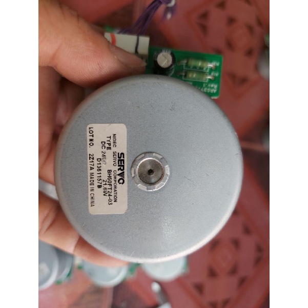 Motor bldc 12v-24V 21.6w,trục 8mm chế quạt.