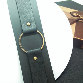 Choker dây da mặt tròn cá tính Queen Silver