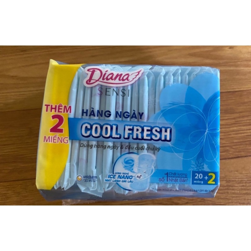 Băng Vệ Sinh Diana Hàng Ngày Sensi Cool Fresh gói 20 miếng 15.5cm - Chính Hãng