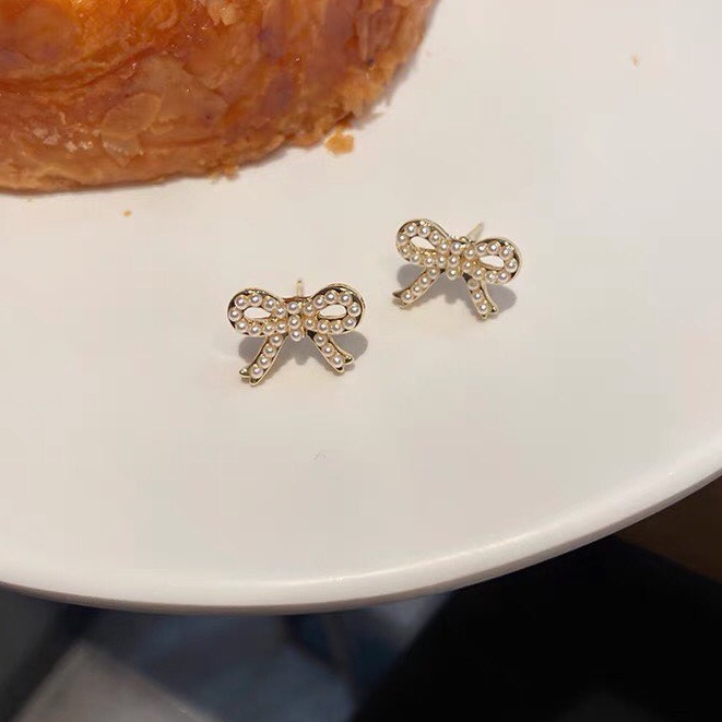 Khuyên tai hạt đính nơ sát tai nhẹ nhàng dễ thương KT04