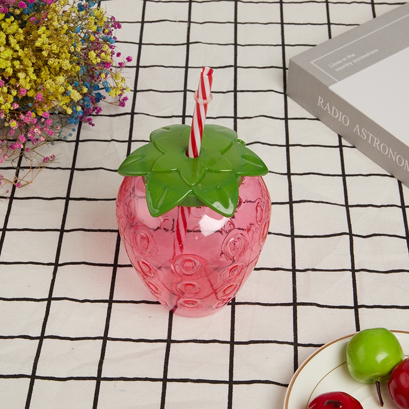 Ly Nhựa Uống Nước Họa Tiết Trái Dâu Hoạt Hình Dễ Thương | BigBuy360 - bigbuy360.vn