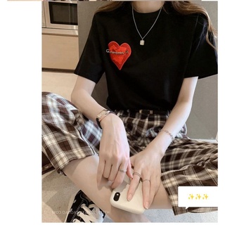 Áo thun basic tim đỏ ❤️ cài kim băng