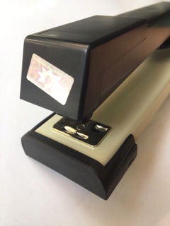 Bấm Kim KW-Trio 5900