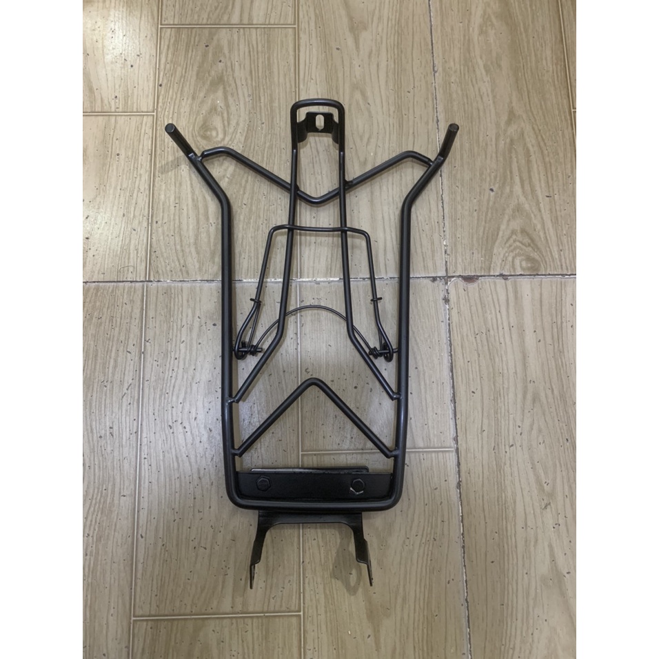 Ba ga giữa xe exciter 155 màu đen kiểu cánh bướm