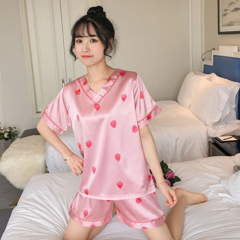 Bộ đồ mặc ở nhà lụa cổ chữ V Mã [BC06]