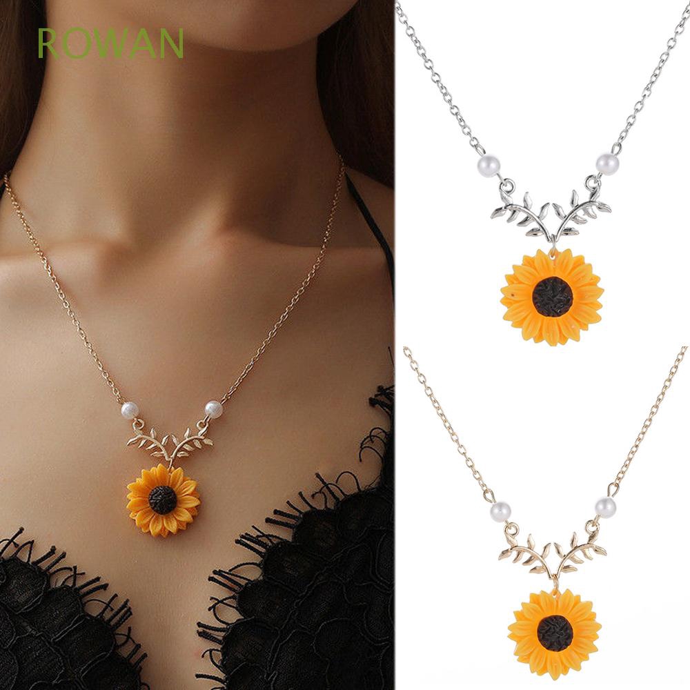 Dây chuyền mặt hoa trang trí ngọc dễ thương cho nữ