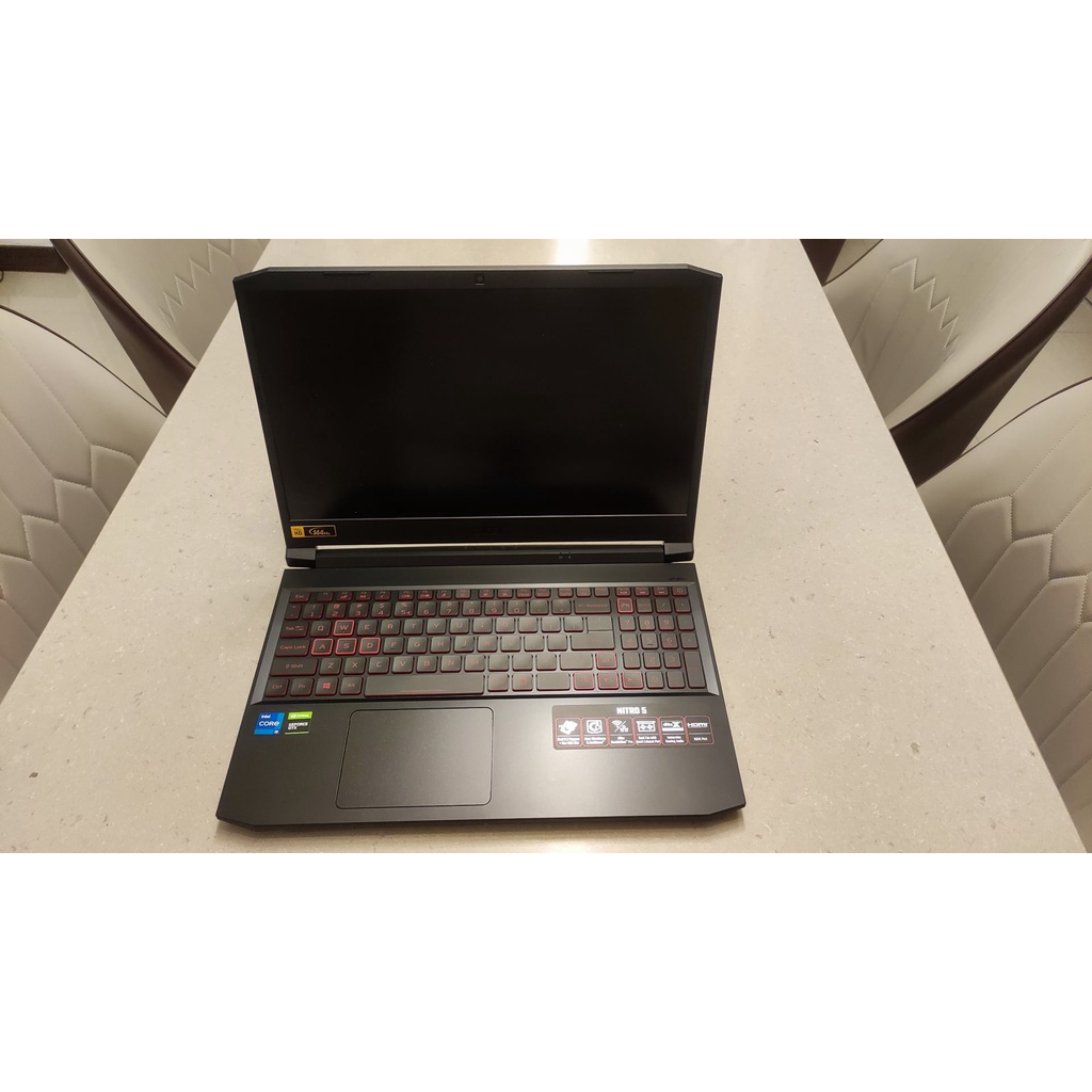 Laptop Acer Nitro 5 AN515 55 57BK Đại bàng kiêu hãnh - i5 10300H/RTX3050
