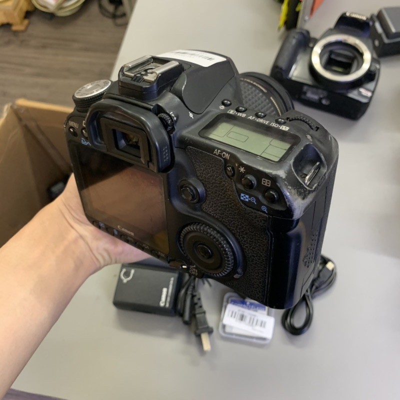 Bộ máy ảnh canon 50D kèm ống kính usm 90%