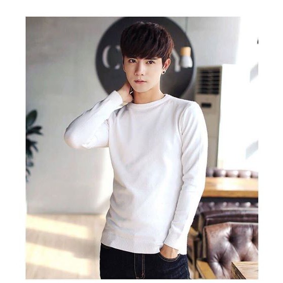 Áo len cổ tròn trắng đen