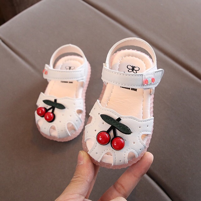 Sandal chery