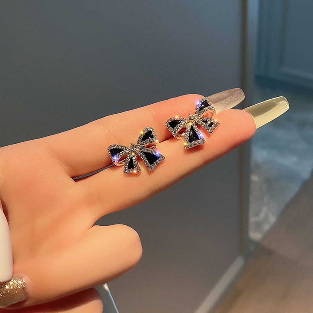 Khuyên Tai Hình Nơ Đen Đính Đá Đơn Giản Cá Tính Phong Cách Hàn Quốc