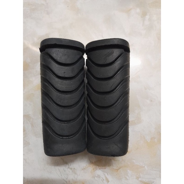 Cặp cao su gác chân trước WS110, RSX 110, Wave A110, FUR 125...