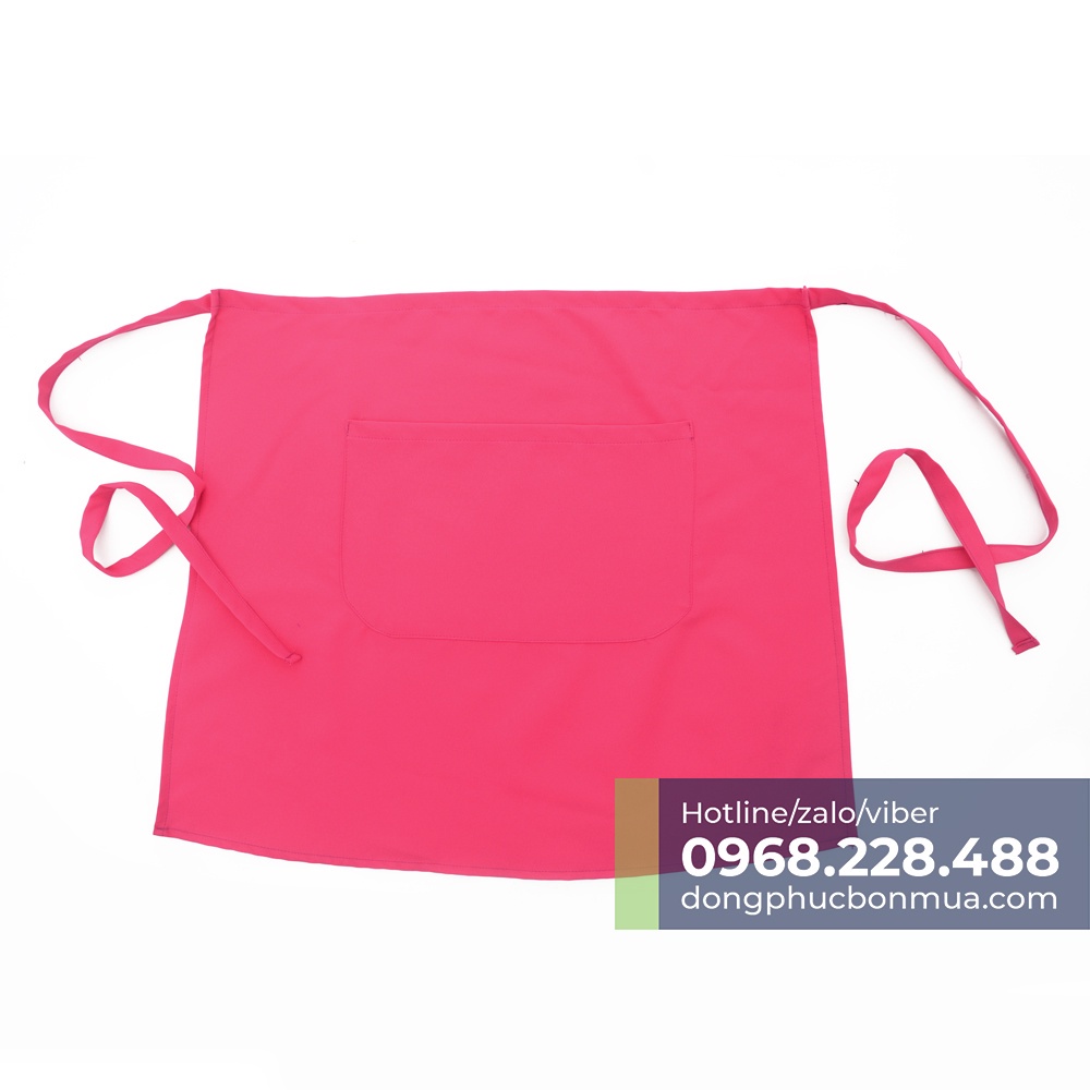Tạp dề phục vụ màu hồng trẻ trung, dễ thương - Tạp dề ngắn, có túi trước rộng đựng đồ tiện dụng - Chất liệu vải bền đẹp